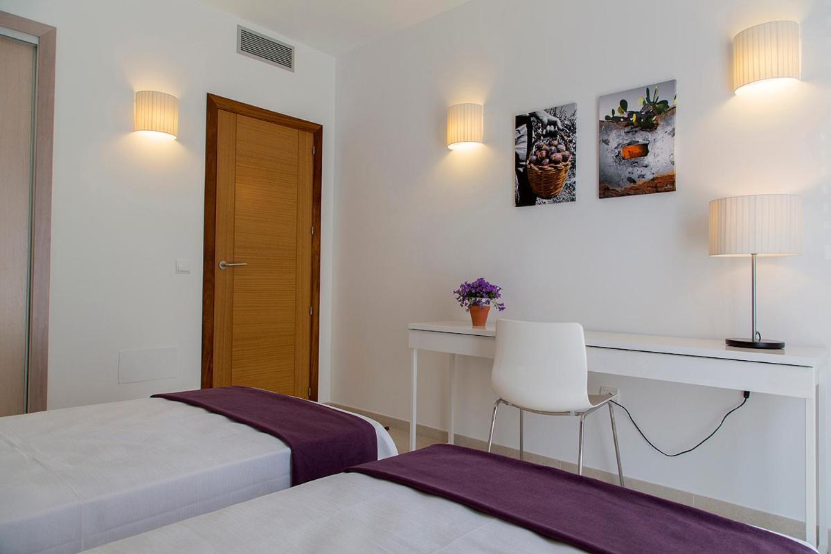 Apartamentos Proa - Emar Hotels Only Adults Es Pujols Ngoại thất bức ảnh