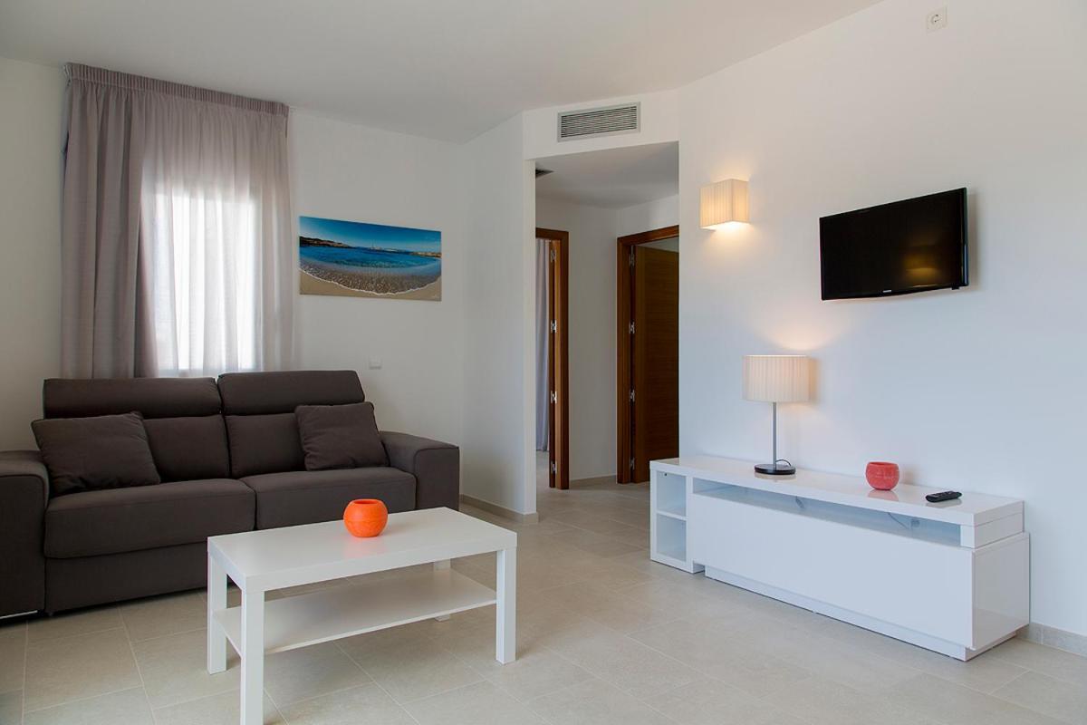 Apartamentos Proa - Emar Hotels Only Adults Es Pujols Ngoại thất bức ảnh