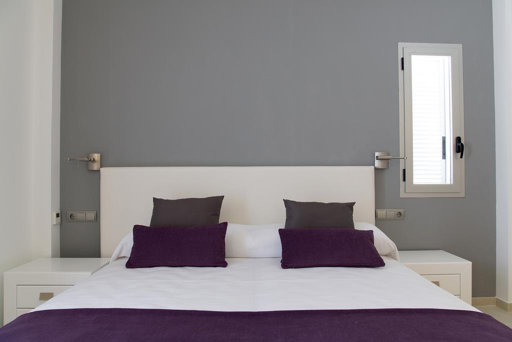 Apartamentos Proa - Emar Hotels Only Adults Es Pujols Phòng bức ảnh