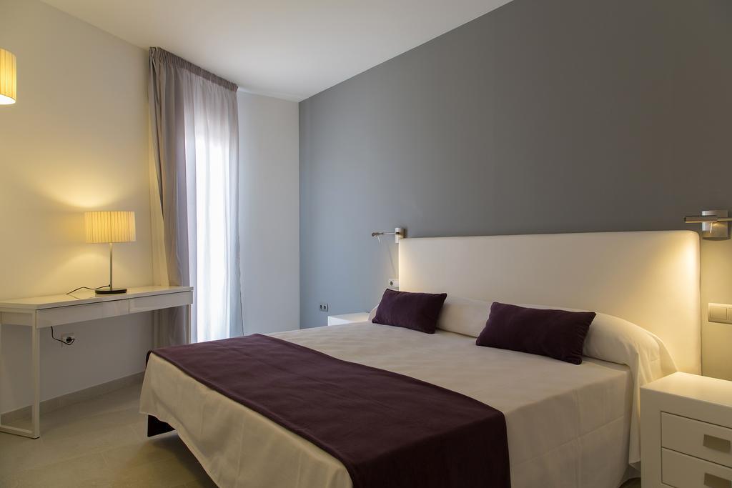 Apartamentos Proa - Emar Hotels Only Adults Es Pujols Phòng bức ảnh