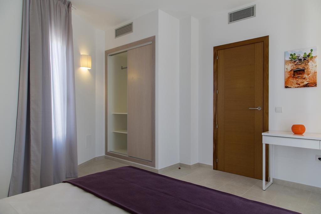 Apartamentos Proa - Emar Hotels Only Adults Es Pujols Phòng bức ảnh