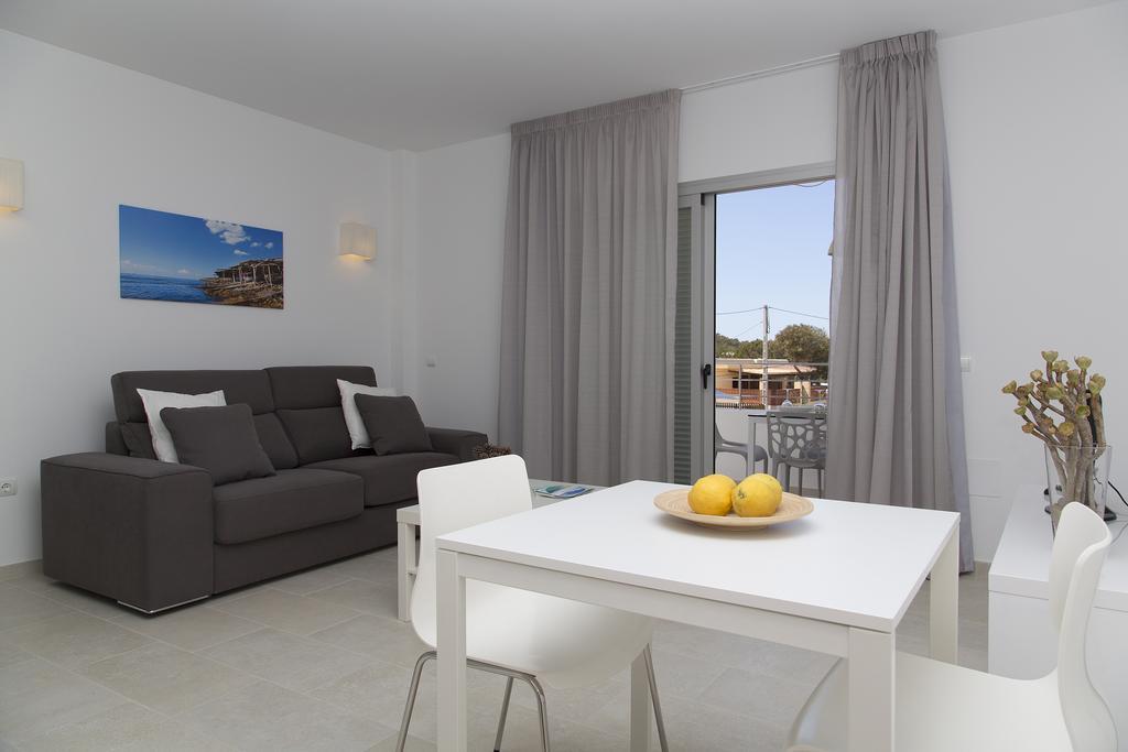 Apartamentos Proa - Emar Hotels Only Adults Es Pujols Phòng bức ảnh
